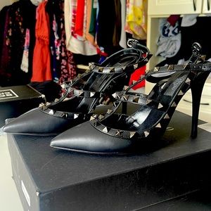 Like new Valentino rockstar studded heels. Worn 2x!